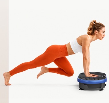 Plancha con brazos extendidos sobre la plataforma